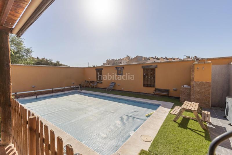 Foto c4c2bed3-d17c-4e46-8018-e657572f987d. Doppelhaus mit parking pool in Urbanizaciones Alhendín