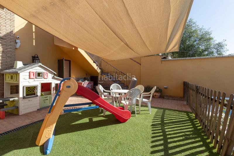 Foto f03fb4ee-0d32-447e-ae58-986a7eb71fcf. Doppelhaus mit parking pool in Urbanizaciones Alhendín