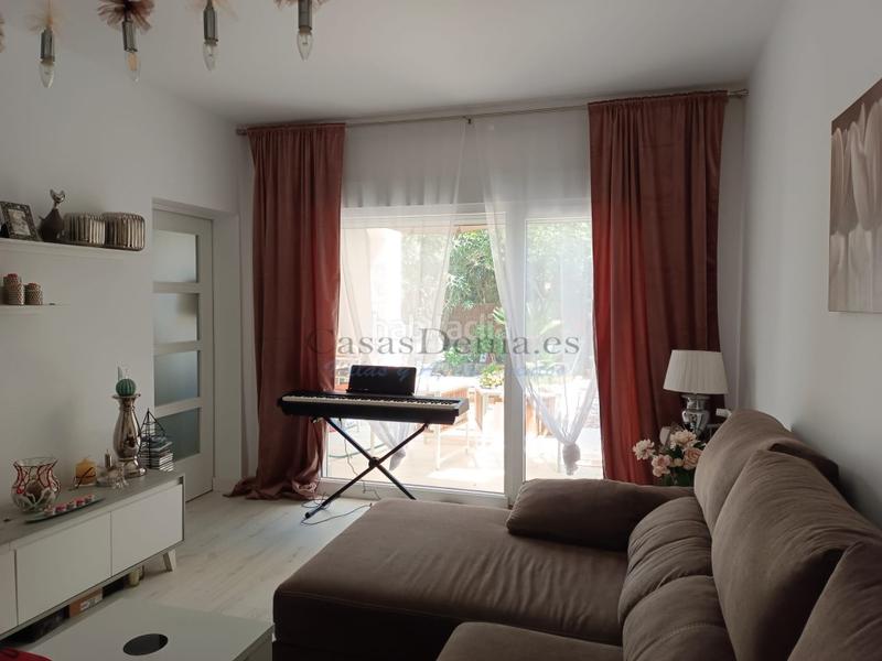 Foto 3533e61d-2c08-49b4-acf3-ed33f3622b9d. Casa adosada adosado totalmente reformado en Pedreguer