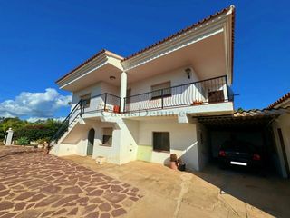 Chalet  Partida beniadla. Chalet a reformar con mucho potencial en zona beniatl�  denia