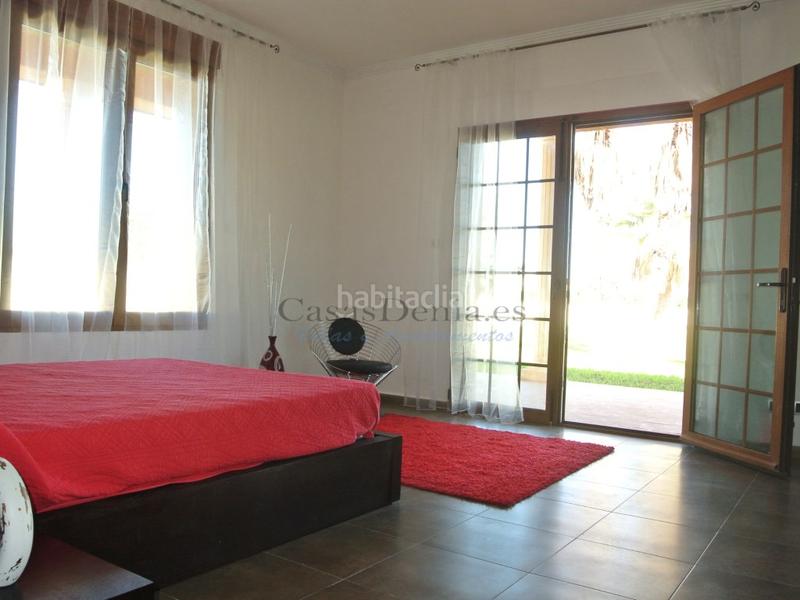 Foto 7e5beda2-129b-4602-97cb-86606db5455f. Xalet amb aparcament a L'Almadrava - L'Estanyó Dénia