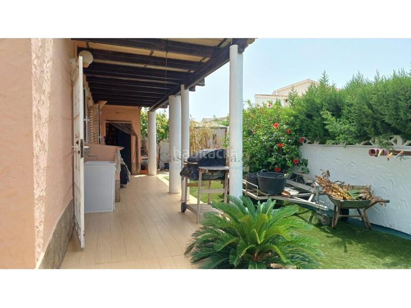 Foto 13682325-e7a1-4434-8fb7-a7c78e7c5f12. Chalet  en las marinas cerca del mar en Poblets (els)