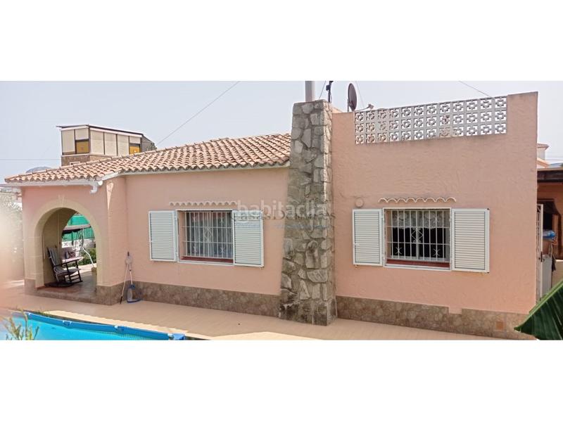 Foto 15350a58-5d50-45a6-87e0-577a89e13613. Chalet  en las marinas cerca del mar en Poblets (els)
