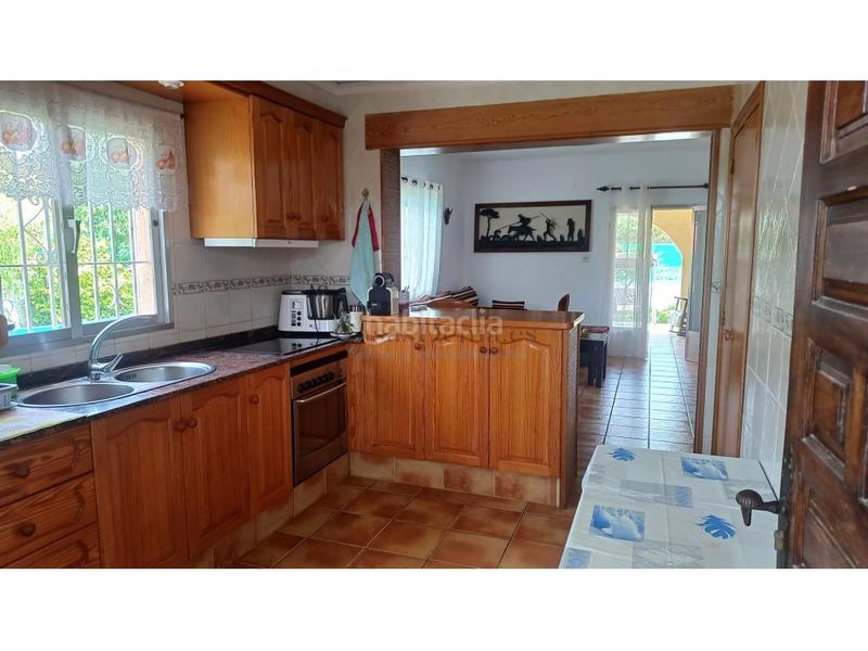 Foto a8ed1f52-67e2-4bc1-b878-525c1844dd59. Chalet  en las marinas cerca del mar en Poblets (els)