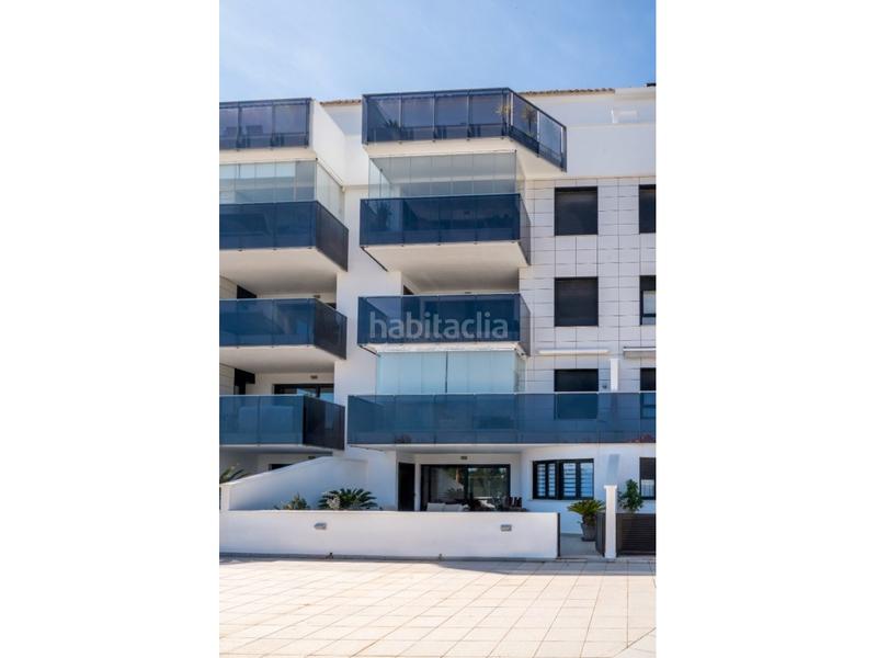Foto 98390b57-b64d-4b31-bb88-c4d4c8526217. Apartamento  cerca del club nautico y la ciudad en Dénia