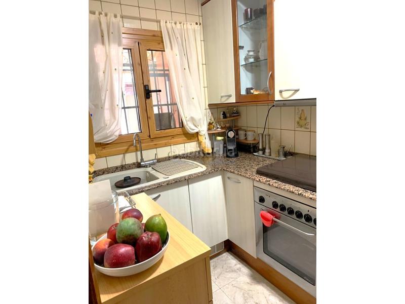 Foto d14f5688-7bb9-4a25-8e5b-f61de0bc1f8b. Casa adossada a El Montgó Dénia