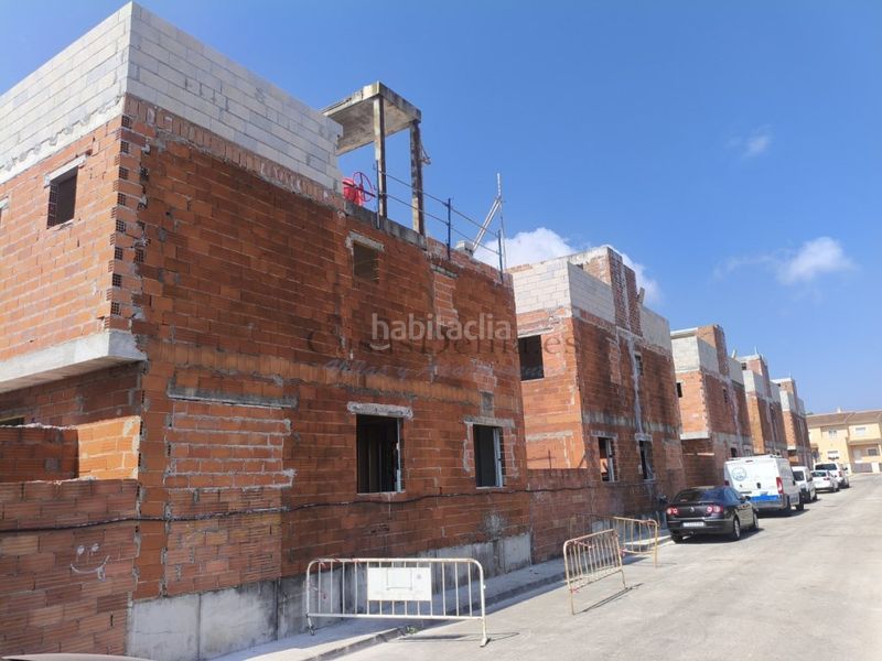 Foto a40fdcac-c813-442e-81a0-56d22c5dbd31. Casa adossada amb aparcament a Poblets (els)
