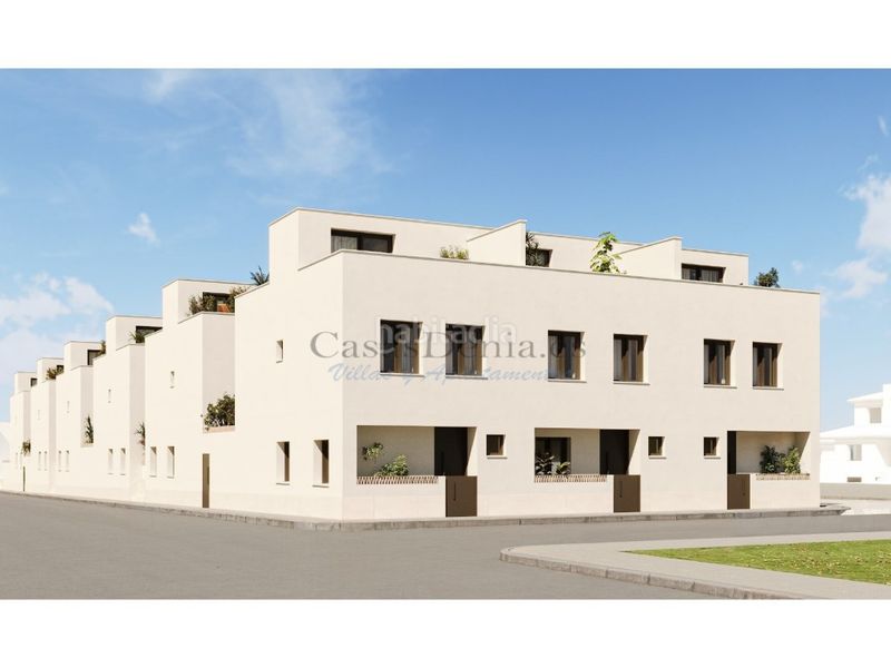 Foto d5d67c43-d4c2-41d2-ac53-eaf5804b7b19. Casa adossada amb aparcament a Poblets (els)