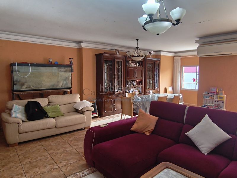 Foto dff7aa17-e508-4b85-8db4-e61b30d22234. Casa a Centro Urbano Dénia