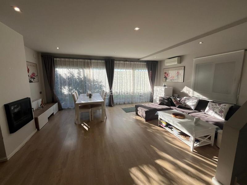 Foto 6d25aeb3-f166-4a7f-9ae1-437ea2a0ae3e. Casa amb calefacció aparcament piscina a Alella