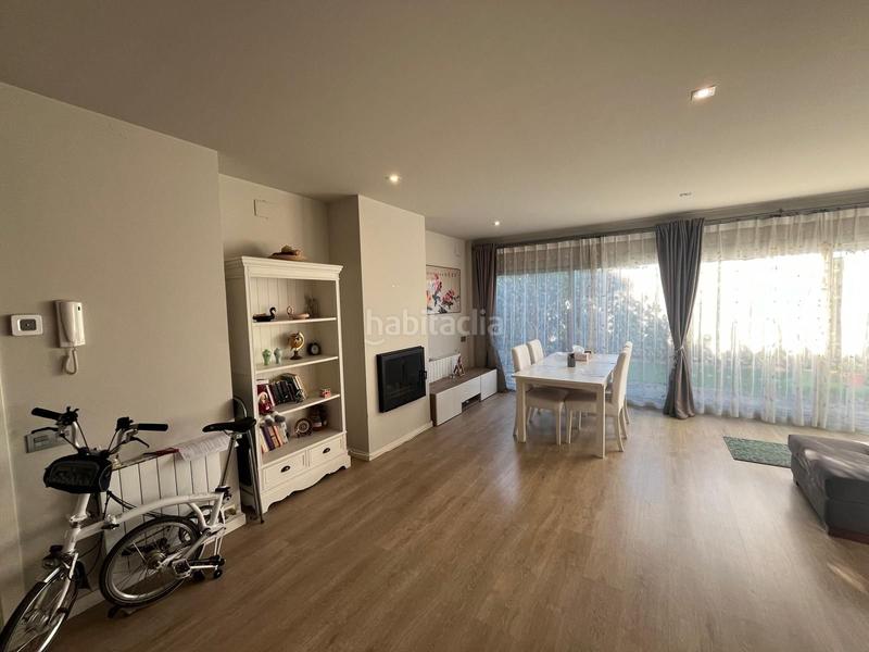 Foto 8bf24007-fc01-47c9-af80-ffc8d8bc95ec. Casa amb calefacció aparcament piscina a Alella