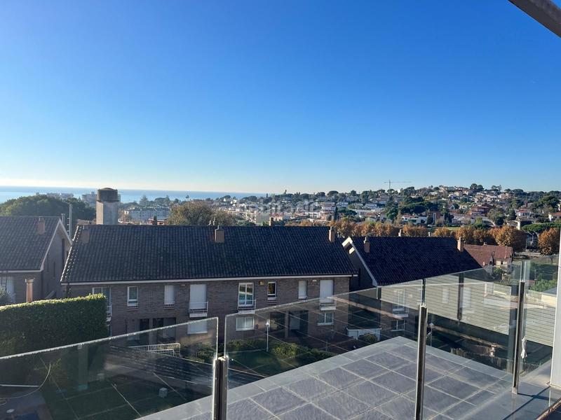 Foto a260090d-f02f-452d-ab43-2c5ffa021948. Casa amb calefacció aparcament piscina a Alella