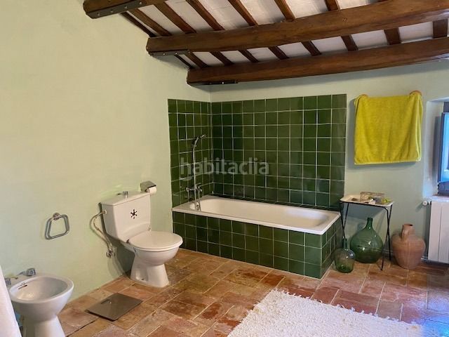 Foto f9e5509e-4275-406c-aee9-f04ff5df638d. Masia amb calefacció a Corçà