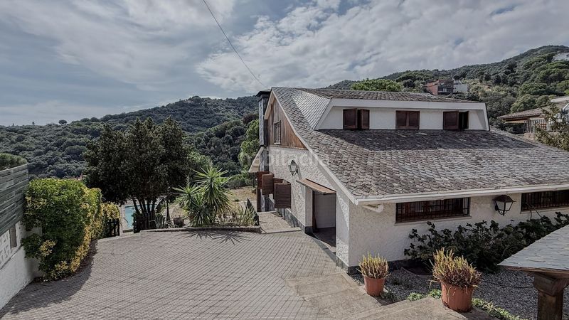 Foto 10a62048-2218-4392-bfa3-416be9cfc9c6. Haus mit heizung pool in Alella