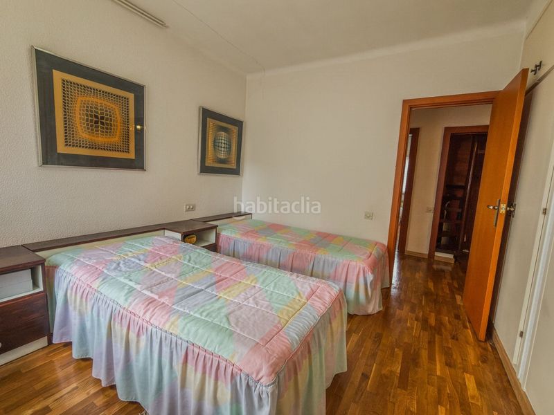 Foto dcfdb3cb-95a0-4631-bb6d-fe8baa781ec7. Haus mit heizung pool in Alella