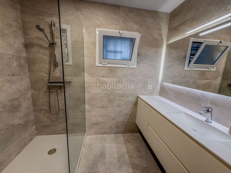 Foto f93c27e3-ed78-45a1-8dab-6c19ddbf799b. Haus mit heizung pool in Alella