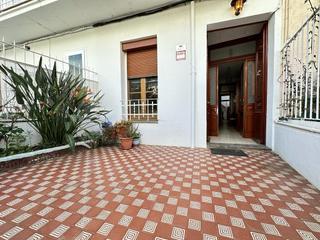 Casa a Calella. Casa de pueblo en calella con 4 habitaciones
