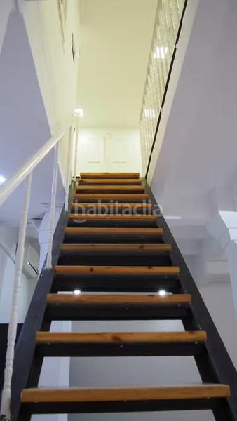 Foto 207656f2-c953-4c0e-802d-f04f068e4f99. Ground floor in El Camp de l´Arpa del Clot Barcelona