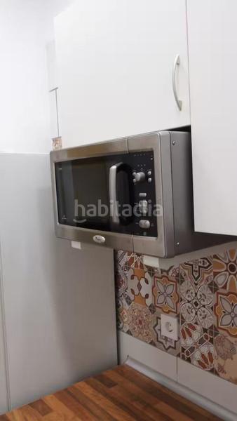 Foto 4cce10fb-727f-45f4-9d5f-7a34539d1400. Ground floor in El Camp de l´Arpa del Clot Barcelona