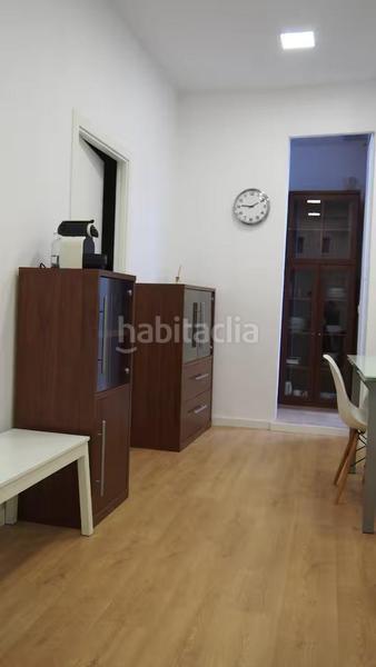 Foto 7130c22a-7f8d-4de3-9a1e-0666cae46e3b. Ground floor in El Camp de l´Arpa del Clot Barcelona