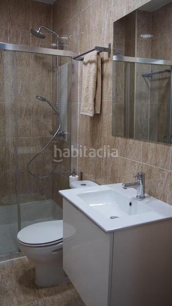 Foto cc3ecf7f-0417-450f-a916-fd153883020a. Ground floor in El Camp de l´Arpa del Clot Barcelona