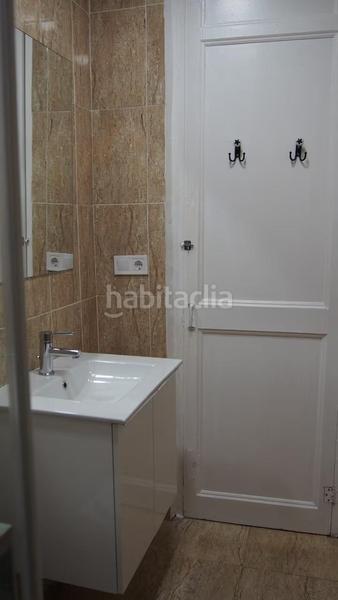 Foto ec647853-5473-4e42-a55f-9872e9d1b5eb. Ground floor in El Camp de l´Arpa del Clot Barcelona