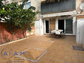 Flat in Centre. Piso con amplia terraza en pineda de mar