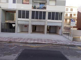 Local Comercial en Calle del Turisme