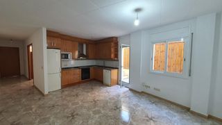 Etagenwohnung in Canet de Mar. Planta baja con patio en canet de mar