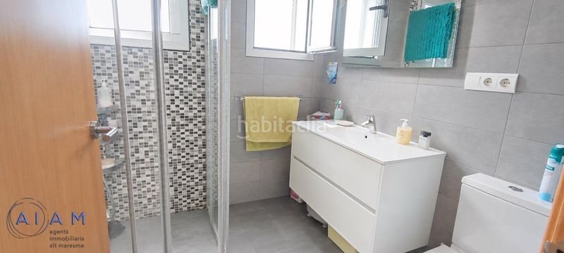Foto e8d93dfd-d6eb-4984-be07-b1efc312a90a. Pis amb calefacció aparcament piscina a Centre Pineda de Mar