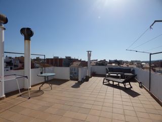 Pis a Malgrat de Mar. Amplio piso con terraza y vistas al mar en el centro de malgrat