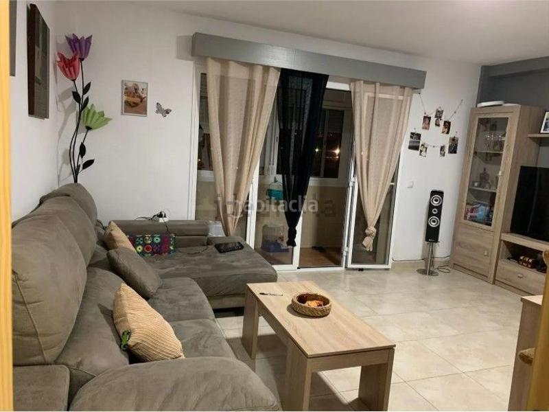Foto 0127bef3-9e1d-4600-b27b-a9c0e9ba4962. Piso  plaza del querer. las colinas en San Bernabé Algeciras