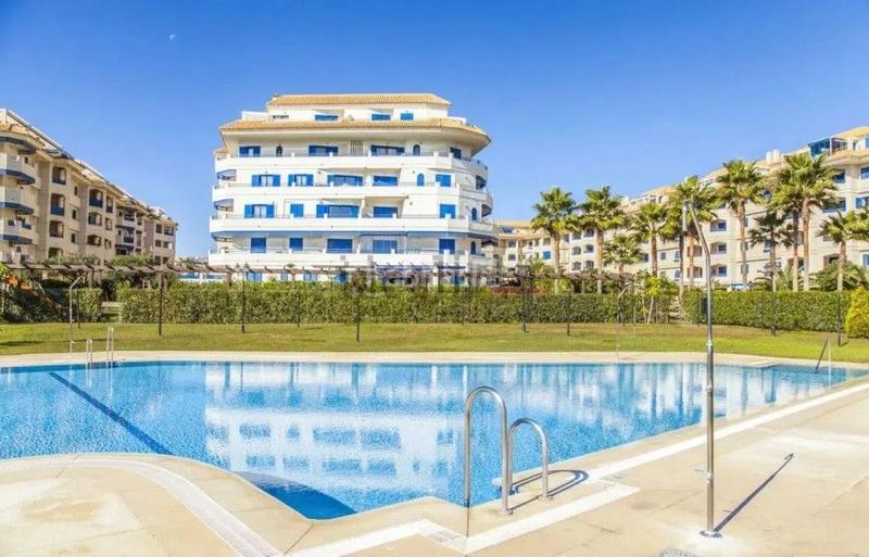Foto 21a95f64-8ce0-4053-96d7-b097ea0c2490. Appartement avec piscine dans San Luis de Sabinillas Manilva