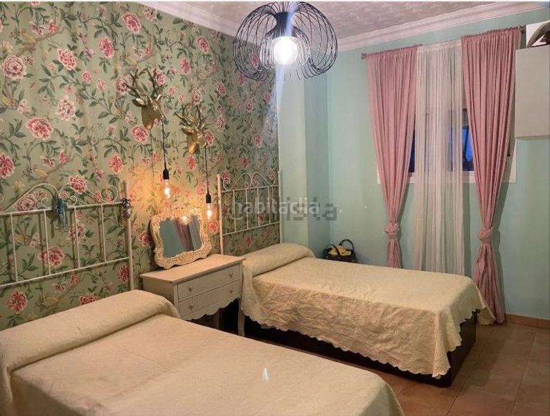 Foto 37c52b8f-e829-4214-82a5-2d9e1f2a1bf5. Piso  centrico c la fuente vieja en Centro Utrera