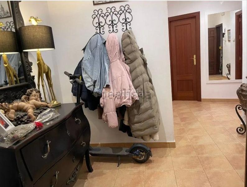 Foto 7db5e72d-20cc-459d-92d2-0c35eab724d8. Piso  centrico c la fuente vieja en Centro Utrera