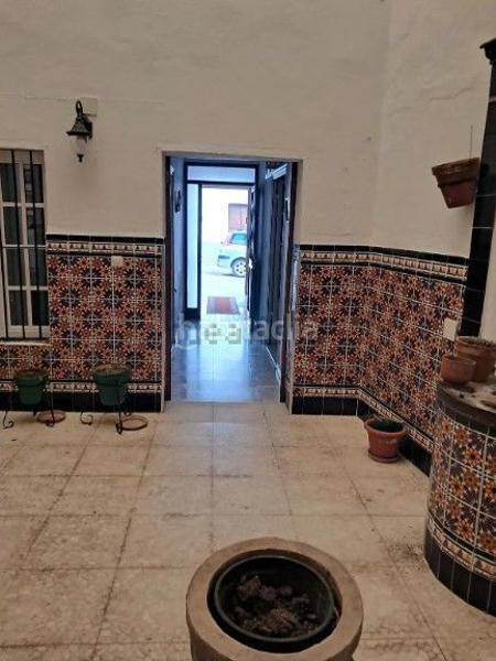 Foto 5445ee65-3346-4263-8882-2769e12ffc89. Casa adossada amb piscina a Bornos