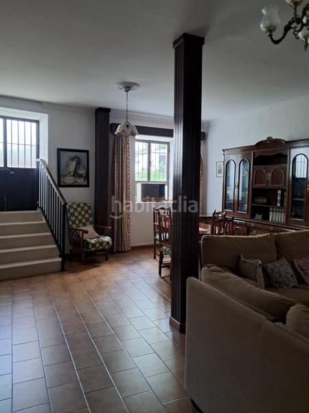 Foto fa893665-3c3b-411f-9b92-e79d179a14c1. Casa adossada amb piscina a Bornos