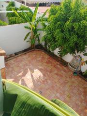 Casa adossada  Manuel cid. Casa c manuel cid