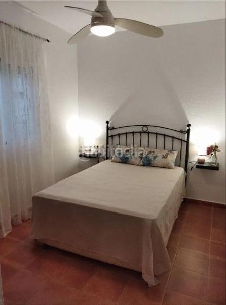 Foto d076040f-2b4b-4abd-8ef4-0e3f66419658. Reihenhaus in Núcleo urbano Chiclana de la Frontera