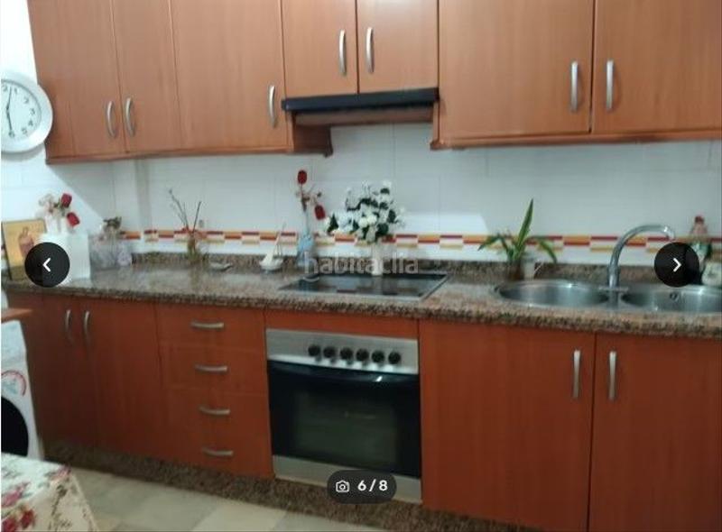 Foto b48d8517-73e5-4ea4-a425-9f33297b2f77. Casa adossada a Almonte Almonte
