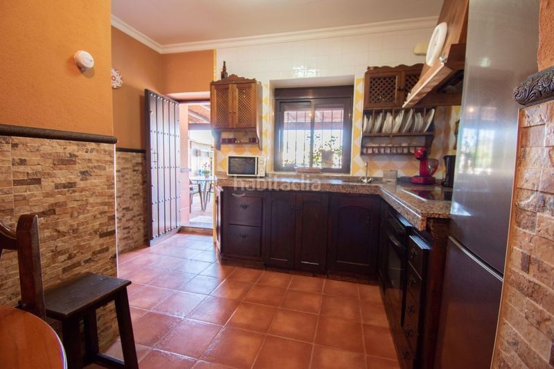 Foto b34383d1-8527-4651-9079-bd8e18187813. Casa adossada amb piscina a Arriate