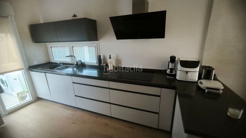 Foto f515c822-7766-429c-b224-a872763bf7d5. Casa adossada a Lepe