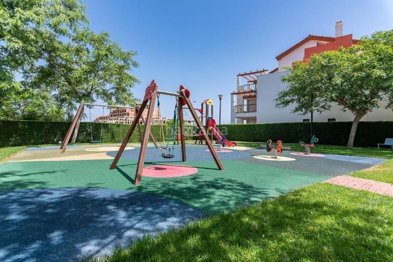 Foto b9f0daf8-56cc-4484-8c5d-4ef5df8f61e1. Apartament amb piscina a Costa Esuri Ayamonte