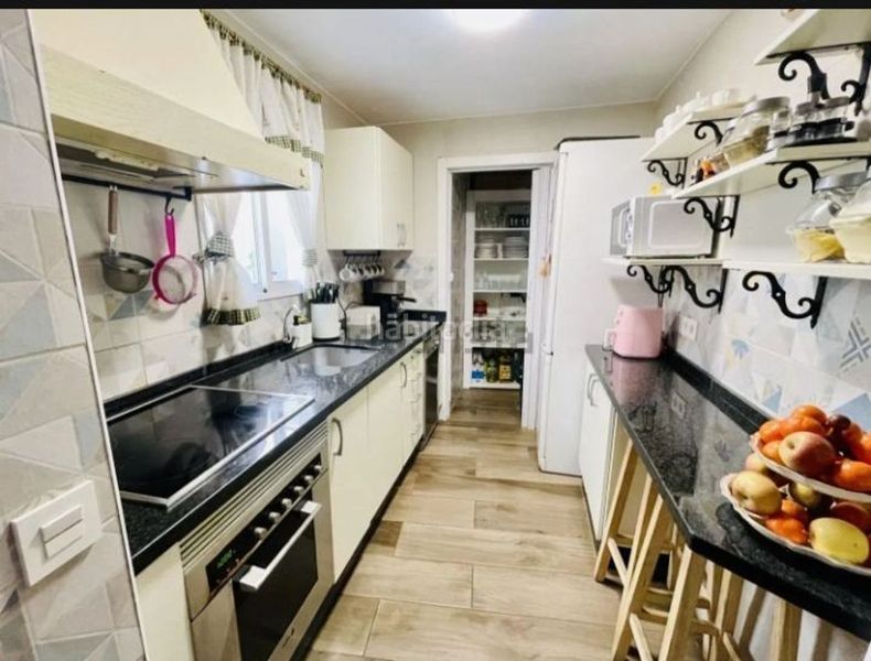 Foto 05779382-cf33-4f71-ac8c-00a456a3e451. Casa adossada a Centro Antequera