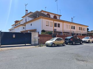 Reihenhaus  Estrella de mar. Casa zona ciparsa urb la ardilla. c estrella de mar. mazagon
