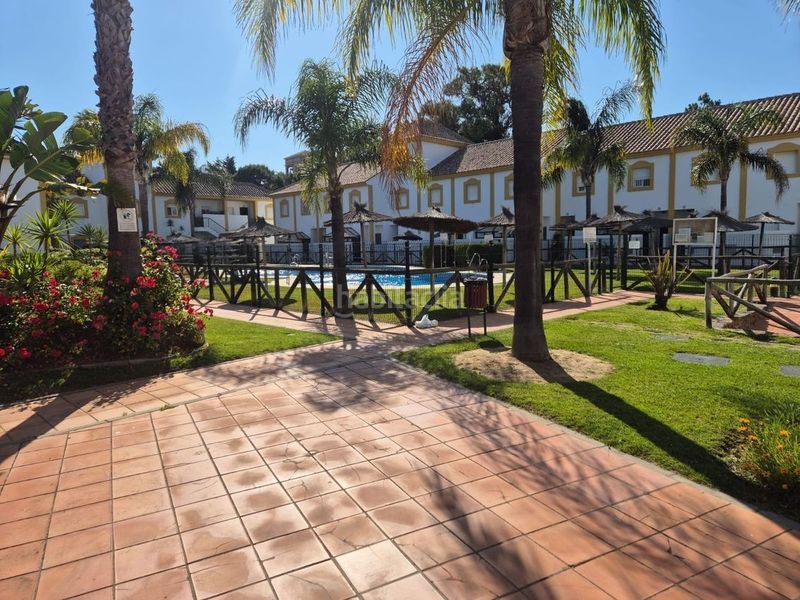 Foto 0d811741-68aa-4cfb-a235-118c4c75973f. Casa adossada amb piscina a Islantilla golf Islantilla