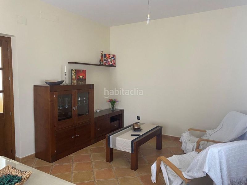 Foto a6cd229b-b73d-42a2-866f-83c8535eca38. Casa adossada a Campillo (El)