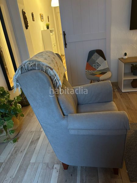 Foto b0822d14-b70e-4e81-af9d-3bff574ede3e. Casa adossada a Algar