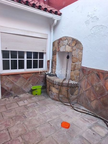 Foto 01495bb3-85a6-44db-9482-6e0bb9f79858. Casa adossada a Barrios (Los)