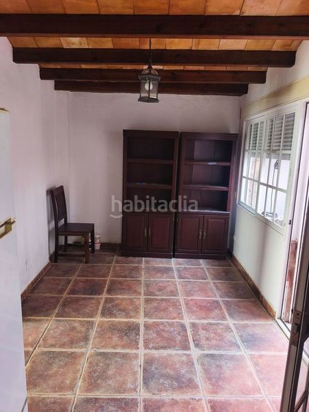 Foto 384b990d-39fc-493e-b01c-3e18e3a03d58. Casa adossada a Barrios (Los)